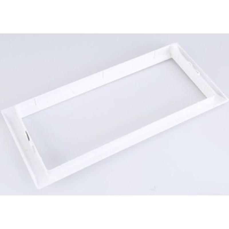 Produto de Moldura de Substituição de C3 Encastrável URA ONE LEGRAND 661652