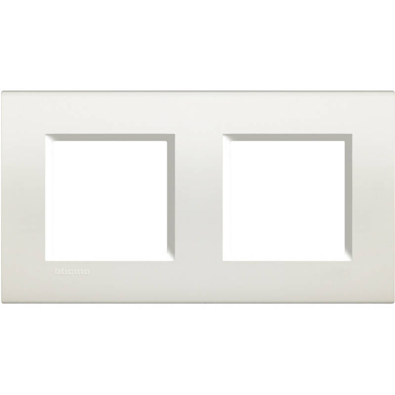 Producto de Marco Cuadrado 2x2 Módulos BTicino Living Light LNA4802M2BI