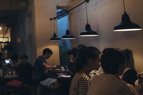 Cómo iluminar un restaurante - efectoLED blog